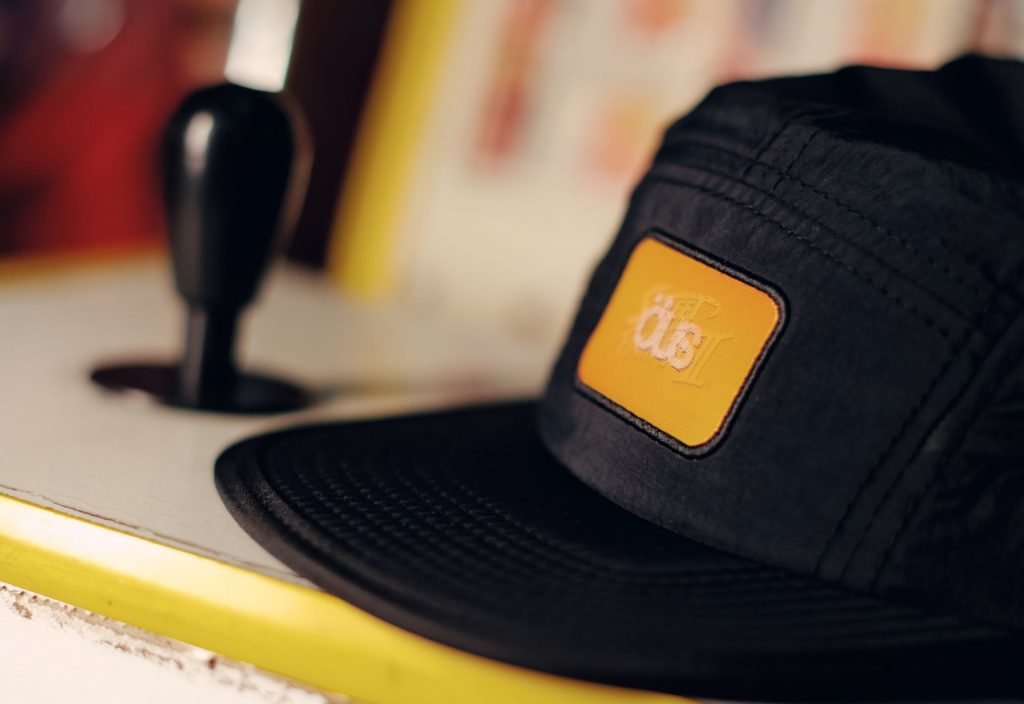 Lançamento ÖUS x Street Fighter II - Round 2: Uma Nova Coleção que Celebra a Nostalgia e a Cultura dos Games 4 BONÉ COLLAB ÖUS x STREET FIGHTER II - ROUND 2.