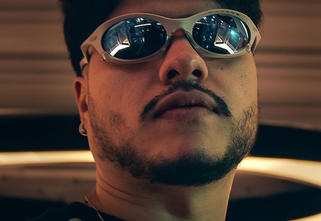 Podpah x Oakley: a colaboração que traduz fogo, água e a força da quebrada no novo Plantaris 3 PODPAH X OAKLEY PLANTARIS MITICO